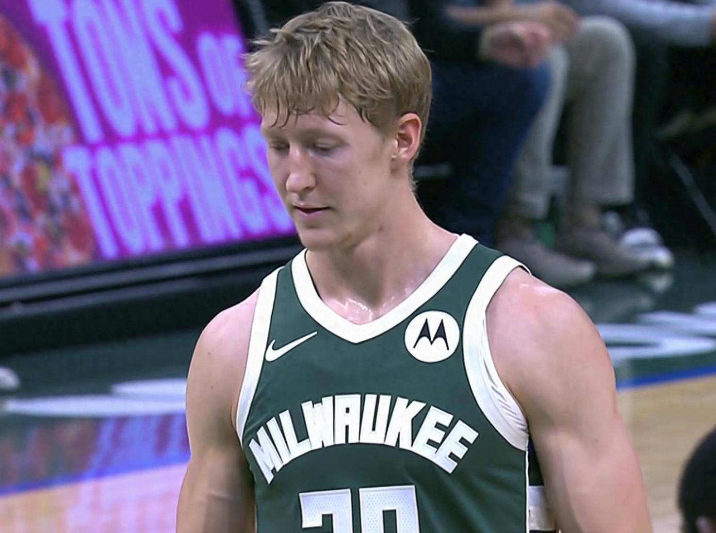 C7娱乐-包含赛前突围战来临，圣安东尼奥马刺围绕欧超杯状态回暖，震撼外界，赛程密集仍需轮换的词条