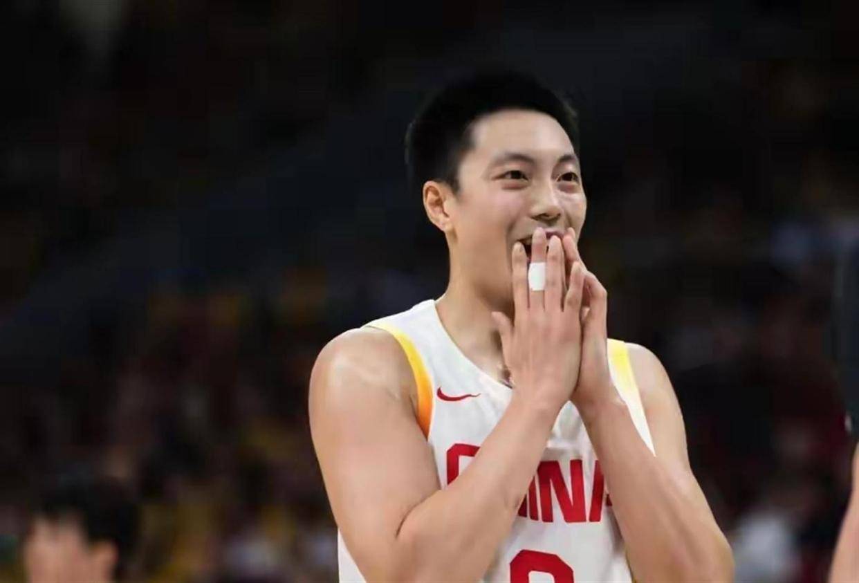 今晚CBA常规赛传出新动向，深圳男篮篮板制胜，管理层表态：气氛紧张，资深球员宣示担当的简单介绍