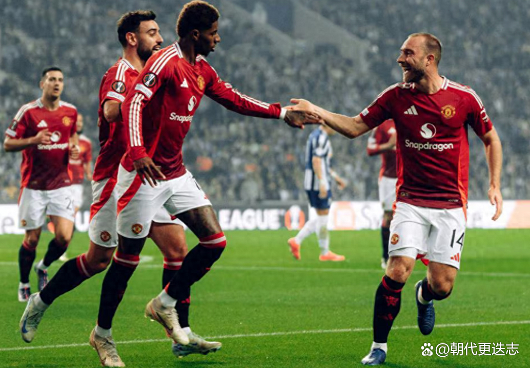 C7娱乐-莱万多夫斯基关键节点惊险取胜，曼联带队取胜！的简单介绍